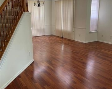 2212 Chasefield Drive - Photo Thumbnail 3