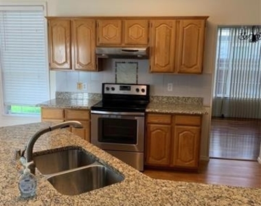 2212 Chasefield Drive - Photo Thumbnail 4