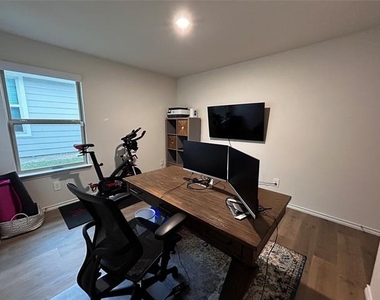 818 Coastline Way - Photo Thumbnail 6