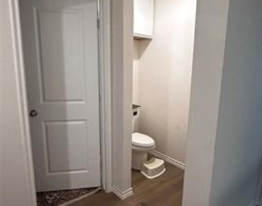 818 Coastline Way - Photo Thumbnail 9