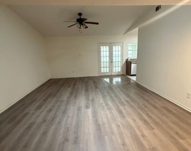 2829 Arcadia Lane - Photo Thumbnail 11