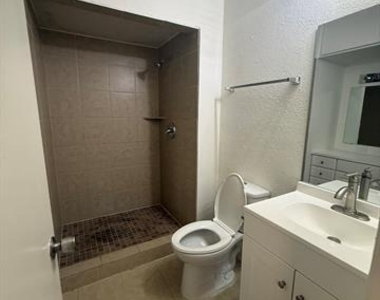 2829 Arcadia Lane - Photo Thumbnail 8