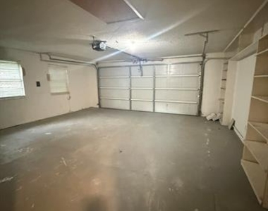 2829 Arcadia Lane - Photo Thumbnail 4