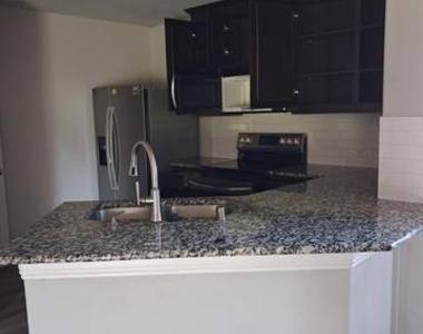 6816 Topaz Drive - Photo Thumbnail 3