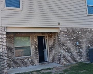 6816 Topaz Drive - Photo Thumbnail 14