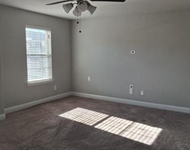 6816 Topaz Drive - Photo Thumbnail 6