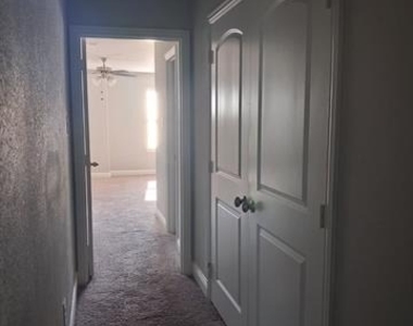 6816 Topaz Drive - Photo Thumbnail 10