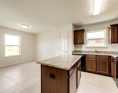 1221 Arizona Drive - Photo Thumbnail 1
