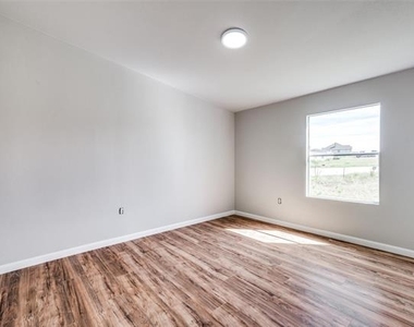 3501 Meadow Vista Circle - Photo Thumbnail 14