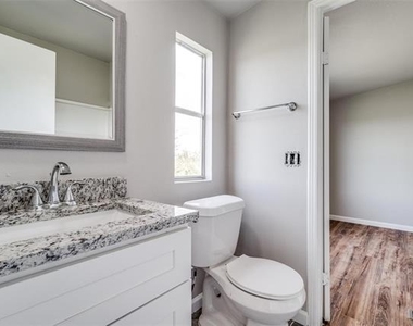 3501 Meadow Vista Circle - Photo Thumbnail 15