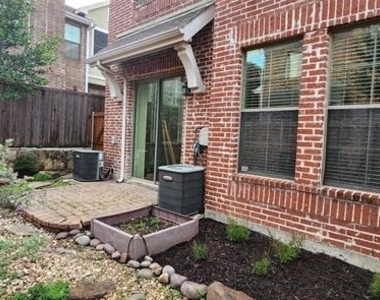 1211 Lake Pointe Way - Photo Thumbnail 32