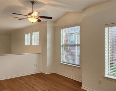 1211 Lake Pointe Way - Photo Thumbnail 18