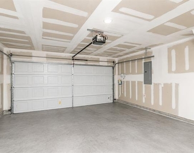 3344 Duncan Way - Photo Thumbnail 23