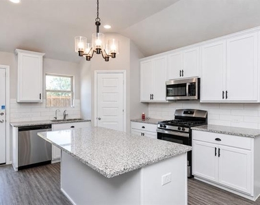 3344 Duncan Way - Photo Thumbnail 10