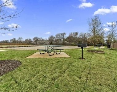3344 Duncan Way - Photo Thumbnail 32