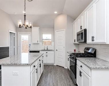 3344 Duncan Way - Photo Thumbnail 11