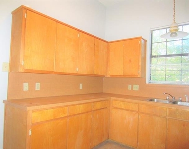 1106 Peak Street - Photo Thumbnail 13