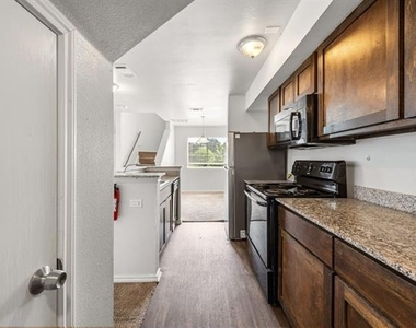 9837 Walnut Street - Photo Thumbnail 7