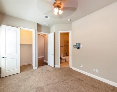 13028 Flatiron Trail - Photo Thumbnail 14