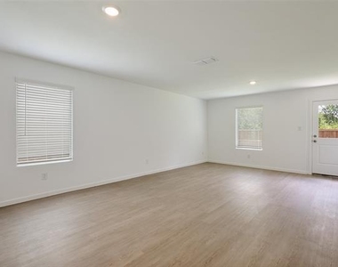 12104 Steeplechase Drive - Photo Thumbnail 12