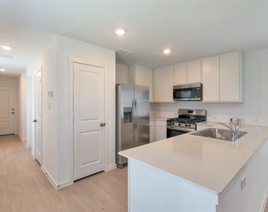 12104 Steeplechase Drive - Photo Thumbnail 2