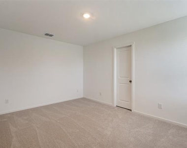 12104 Steeplechase Drive - Photo Thumbnail 15
