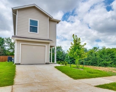 12104 Steeplechase Drive - Photo Thumbnail 1