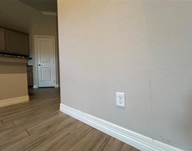 148 Frank Street - Photo Thumbnail 34