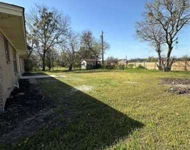 127 Dunn Street - Photo Thumbnail 30