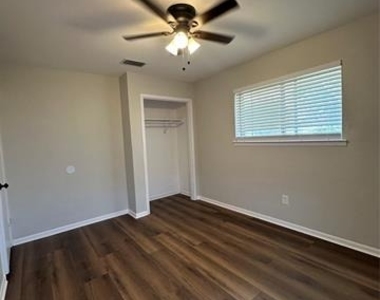 127 Dunn Street - Photo Thumbnail 17