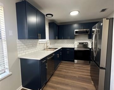 127 Dunn Street - Photo Thumbnail 6