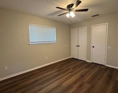 127 Dunn Street - Photo Thumbnail 12