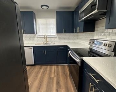 127 Dunn Street - Photo Thumbnail 8