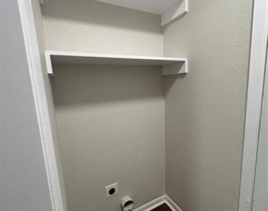 127 Dunn Street - Photo Thumbnail 26
