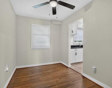 5016 Marks Place - Photo Thumbnail 5