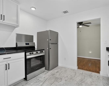 5016 Marks Place - Photo Thumbnail 9