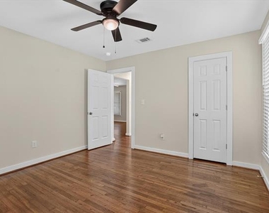 5016 Marks Place - Photo Thumbnail 15