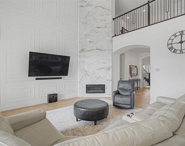 2531 Whitewood Drive - Photo Thumbnail 13