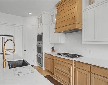 2531 Whitewood Drive - Photo Thumbnail 18
