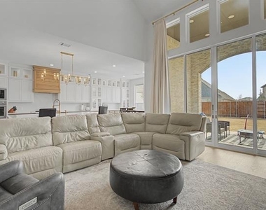 2531 Whitewood Drive - Photo Thumbnail 11