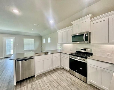 525 Ardsley Lane - Photo Thumbnail 26