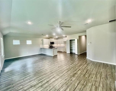 525 Ardsley Lane - Photo Thumbnail 34