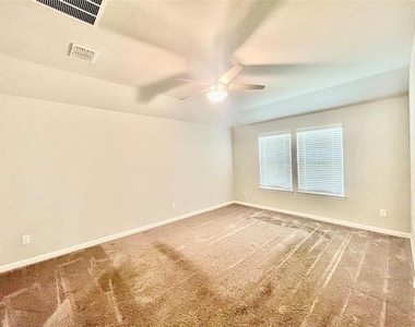 525 Ardsley Lane - Photo Thumbnail 22
