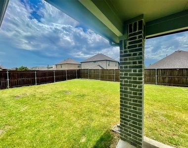 525 Ardsley Lane - Photo Thumbnail 25