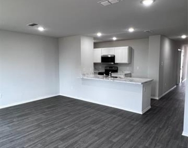 108 Dotty Lou Street - Photo Thumbnail 5