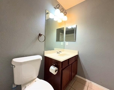 9120 Goldenview Drive - Photo Thumbnail 16