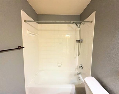 9120 Goldenview Drive - Photo Thumbnail 17