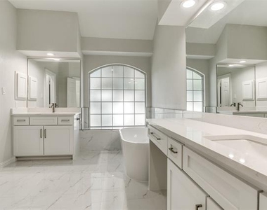 1270 Lakeway Drive - Photo Thumbnail 27