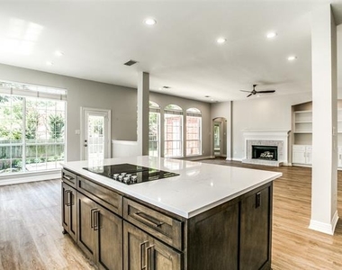1270 Lakeway Drive - Photo Thumbnail 13