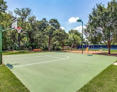 1270 Lakeway Drive - Photo Thumbnail 34